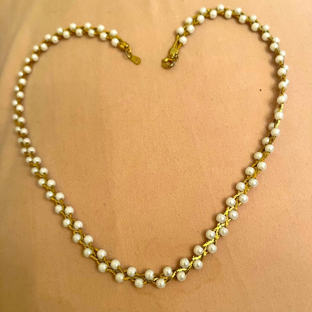 Elegant Gold and White Pearl Necklace
